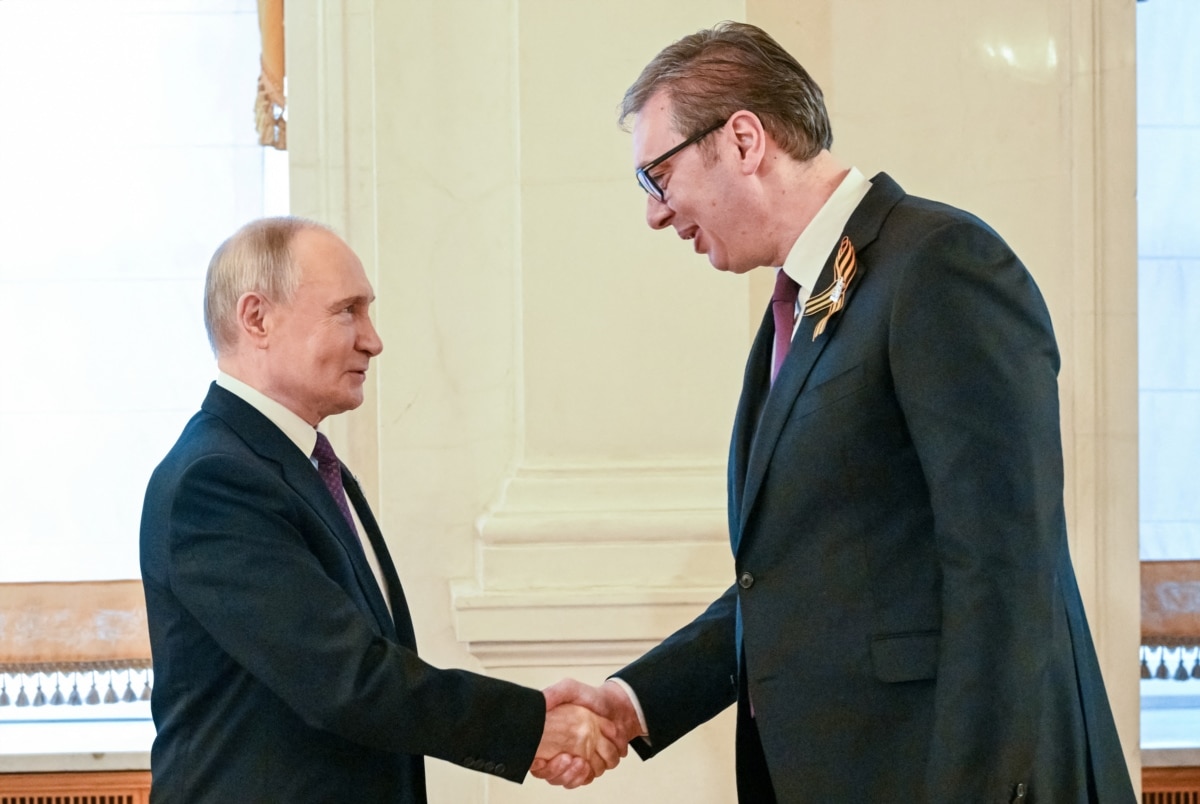 Російська СЗР удруге звинуватила Сербію в постачанні Україні зброї