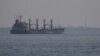 O nava cargo sub pavilion turcesc iese din portul Odesa, pe 16 iulie 2023.