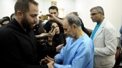 حضور محمدعلی نجفی در دفتر سرپرست دادسرای امور جنایی تهران یک روز پس از «اعتراف» به قتل همسرش/ آقای نجفی از بعدازظهر روز سه‌شنبه در بازداشت به سر می‌برد.