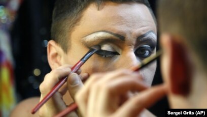 Jinsiy aloqaning qattiq fiksatsiyasi Pussy cums squirting