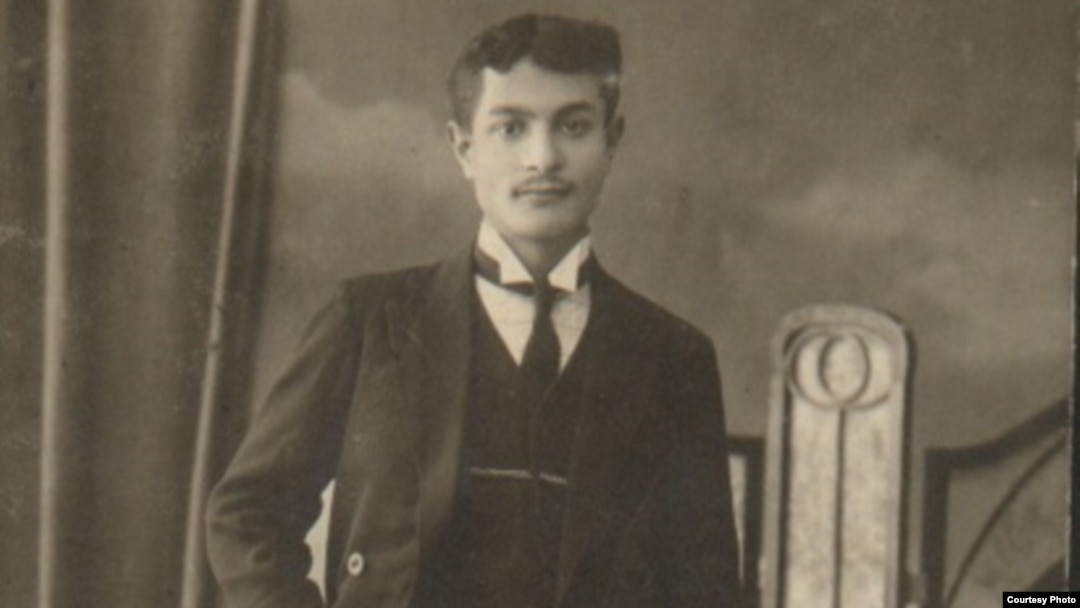 Born in the Russian Empire, David Livshin was on his way to Montreal to join his family when the "Titanic" sank.