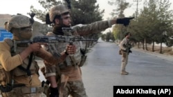 نبرد میان نیروهای افغان و طالبان در هلمند