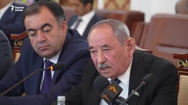 Дар Тоҷикистон вазъи озодии дин ва ҳиҷобу ришро баррасӣ карданд