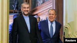 Iranian Foreign Minister Hossein Amir-Abdollahian (left) meets his Russian counterpart, Sergei Lavrov, in Moscow on August 31. 