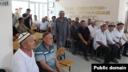 Чоң-Кара, Таш-Төбө айылдарынын тургундары.