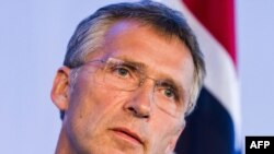 Premierul norvegian Jens Stoltenberg vorbind după atentatele din 2011