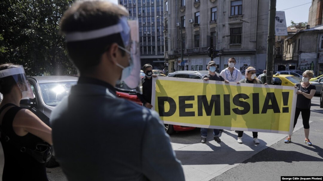 Protest în fața DIICOT al mai multor organizații civice, față de recenta clasare a dosarului 10 august