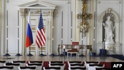 Іспанська зала Празького Граду готова до підписання президентами США і Росії нового договору про ядерне роззброєння. Прага,7 квітня 2010 року