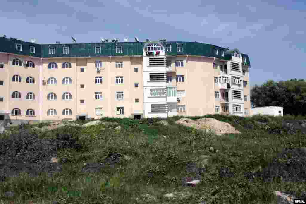 Бомпӯшиҳои рангини Душанбе #33