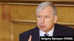 Viktor Cherkesov speaks at a cabinet meeting in Moscow in 2007.