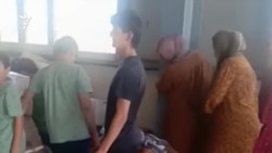 Таджикские мигранты жалуются на проблемы на границе с Узбекистаном 