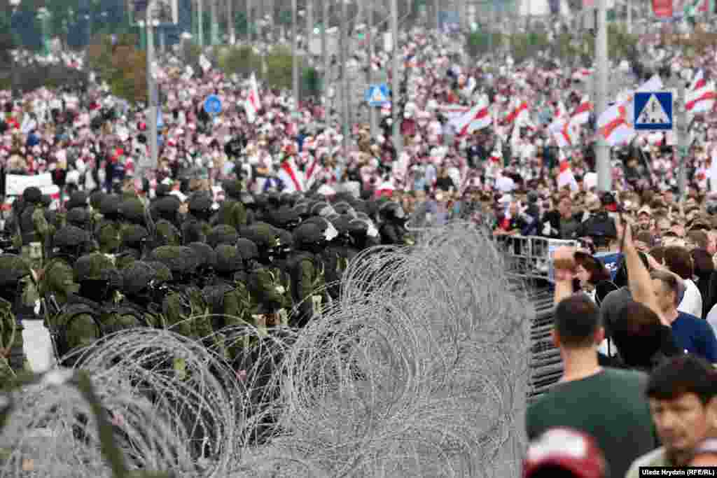 The heavy presence of security forces did not seem to deter the demonstrators, however, even though more than 7,000 have been detained and hundreds beaten amid a crackdown by authorities since protests erupted after the election. 