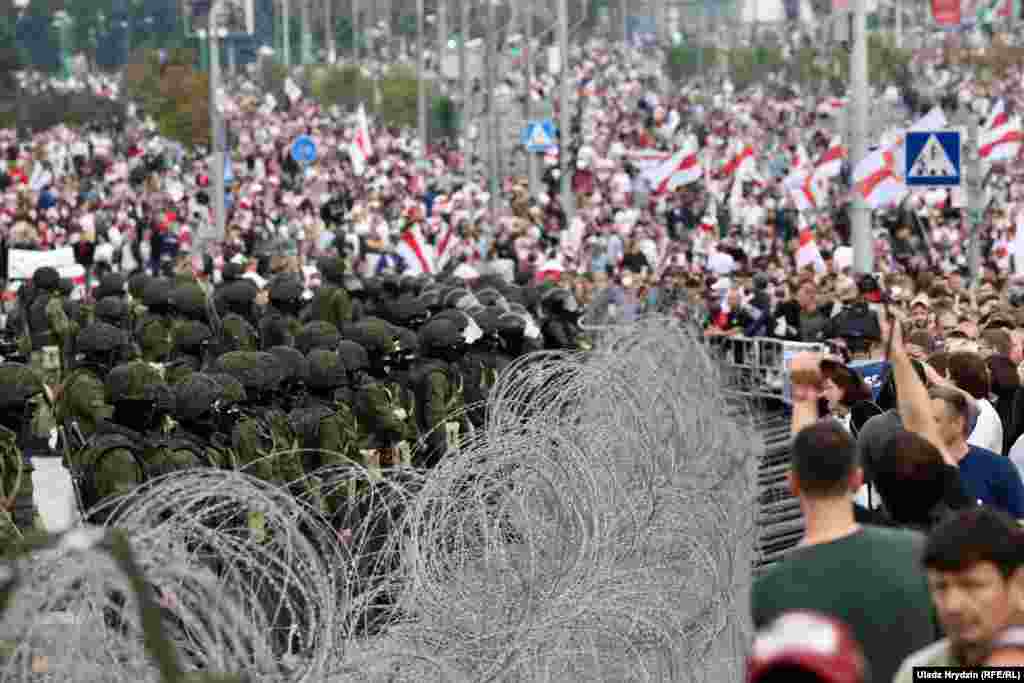 The heavy presence of security forces did not seem to deter the demonstrators, however, even though&nbsp;more than 7,000 have been detained and hundreds beaten amid a crackdown by authorities since protests erupted after the election.&nbsp;