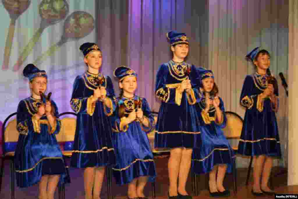 "Әпипә" балалар уен кораллары ансамбле