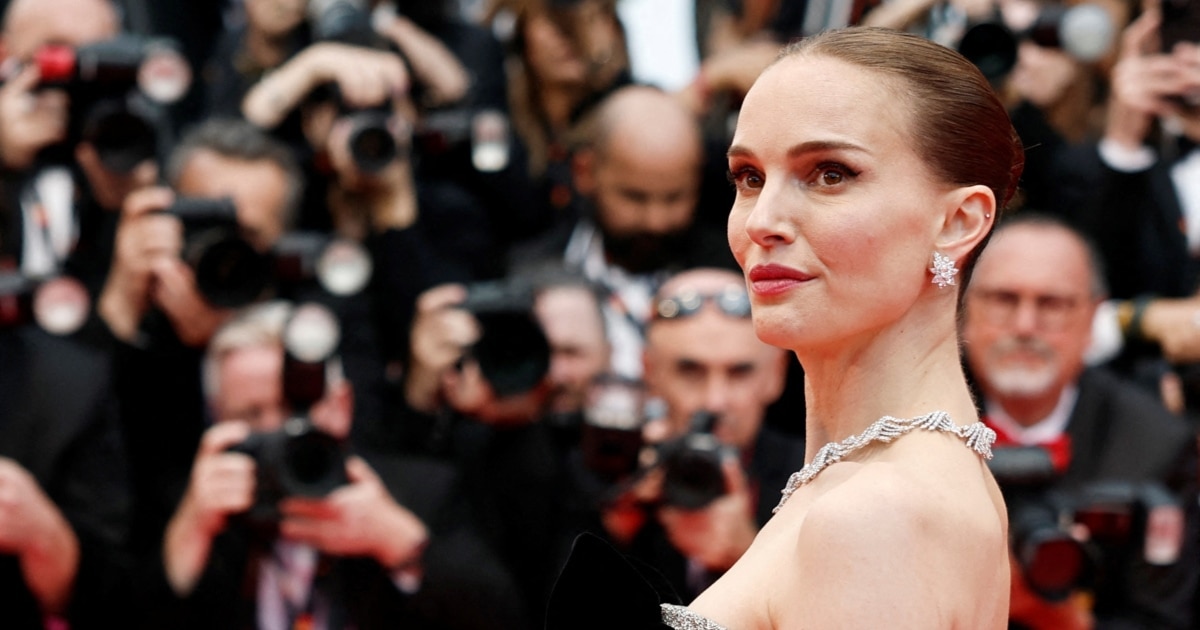 Тя играе със звезди в огромни продукции още от дете.