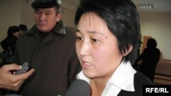 Журналист Гульжанат Шонабай в суде Алматы. 21 ноября 2008 года.