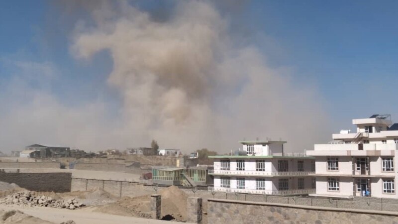 Бомбашки напад пред полициска станица во Авганистан, 20 загинати 