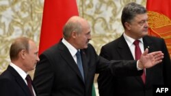 Встреча президентов Белоруссии, Украины и России на саммите в Минске