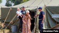 Табір для переселенців із зони АТО в місті Сватове Луганської області, 12 серпня 2014 року