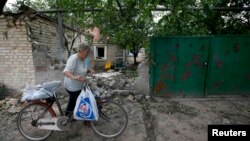 У Красногорівці після одного з попередніх обстрілів, архівне фото