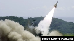 Армія Тайваню здійснює запуск ракети Hawk американського виробництва з військової бази в південному повіті Піндун