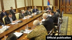 Armenia - President Serzh Sarkisian chairs a meeting of the National Security Council, Yerevan, 3Sep2015.