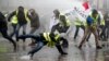 У Парижі проти «жовтих жилетів» застосували сльозогінний газ