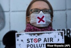 Fotografi nga një protestë në Prishtinë më 31 janar, 2018, kundër ndotjes së ajrit.