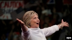 U.S. Democratic presidential candidate Hillary Clinton chose Virginia Senator Tim Kaine to be her vice presidential running mate.