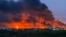 Un incendiu puternic la rafinăria de petrol Kuibîșev din regiunea Samara, Rusia, după un atac cu drone ucrainene, în luna august.