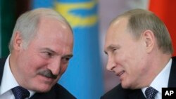 Олександр Лукашенко напередодні звернувся до президента РФ Володимира Путіна з проханням розмістити на території країни російську систему «Орєшнік»