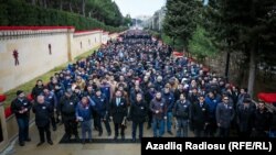 Траурное шествие на Аллее шехидов в Баку (архив)