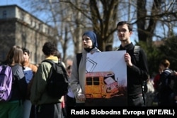 Protest ispred Vlade KS-a, 6. mart 2026.