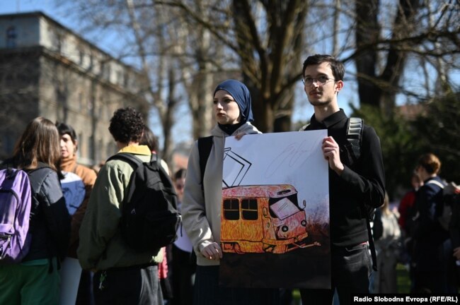 Protest ispred Vlade KS-a, 6. mart 2026.