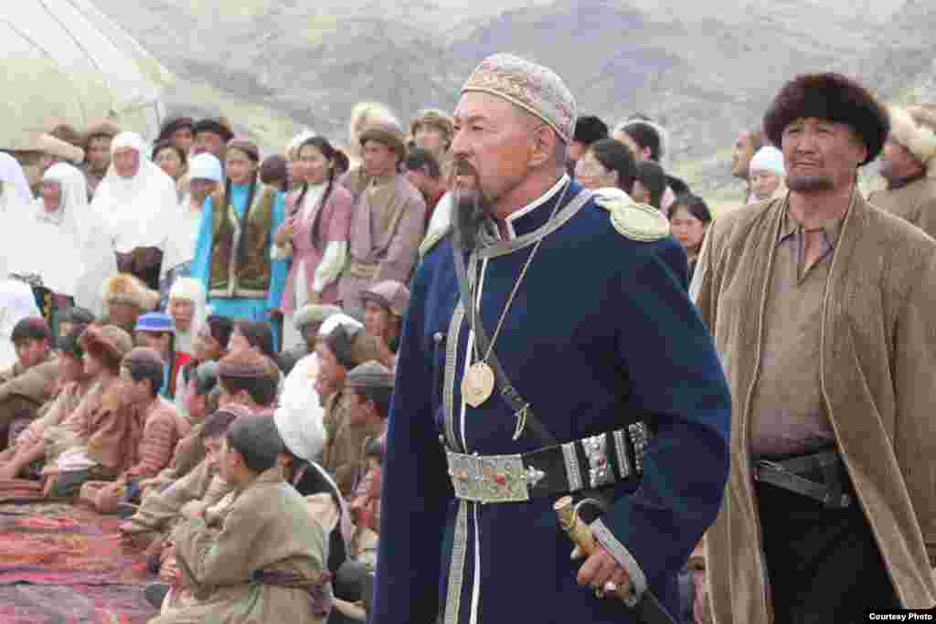 Всё это время он изучал поступки, образ мышления Кунанбая.