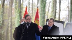 Presidenti i Serbisë, Aleksandar Vuçiq dhe anëtari i presidencës trepalëshe të Bosnje dhe Hercegovinës, Millorad Dodik. 