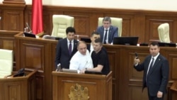 Scandal în Parlament, provocat de Ion Ceban