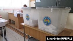 O secție de votare în timpul alegerilor parlamentare anticipate din iulie 2021. Imagine din arhivă