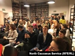 Участники дискуссии