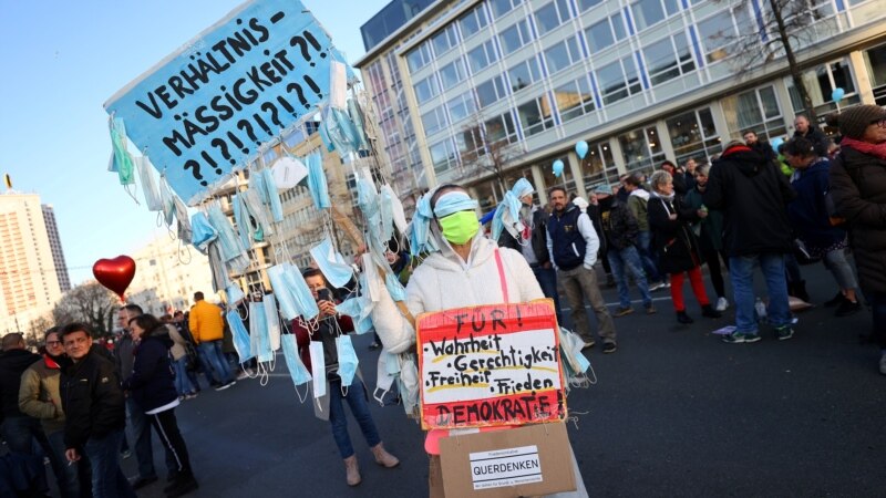 Hiljade Nemaca protestovale u Lajpcigu zbog restriktivnih mera