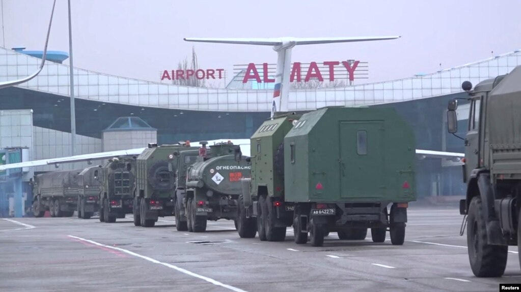 Военная техника ОДКБ в аэропорту Алматы. Январь 2022 года