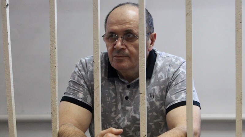 Суд отказался отпустить Оюба Титиева под поручительство правозащитника