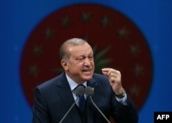 Президент Турции Реджеп Тайип Эрдоган в последнее время демонстрирует готовность к большему сотрудничеству со странами Центральной Азии по поводу диссидентов, ищущих убежища на территории Турции. Анкара, вероятно, ожидает от центральноазиатских партнёров ответной реакции