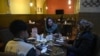 محدودیت تازهٔ طالبان در هرات؛ زنان و مردان با هم در رستورانت غذا نخورند