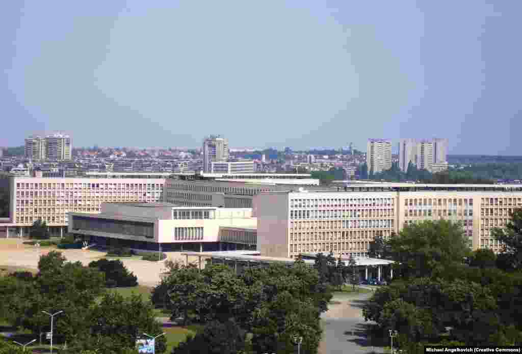 Belgrade officials are considering taking advantage of the interest in former Yugoslavia’s architectural relics by opening the Palace of Serbia (pictured) to visitors, Reuters reports.