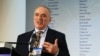 Гарри Каспаров выступает на Форуме свободной России