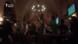 Şimali İrlandiya azarkeşləri qələbəni Bakıda qeyd edir