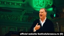 Baritonul britanic Bryn Terfel revine pe scena Ateneului român, cu un program special, cântat rar în România