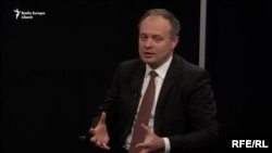 Andrian Candu în studioul Europei Libere de la Chișinău