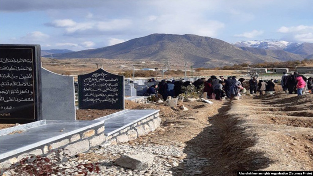 Iran-Graves belonging to pepople who died in recent protest